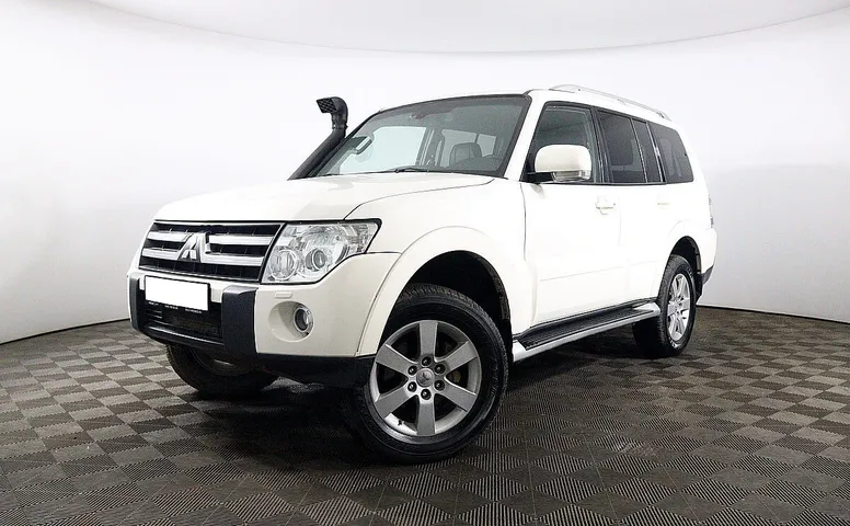 Mitsubishi Pajero IV