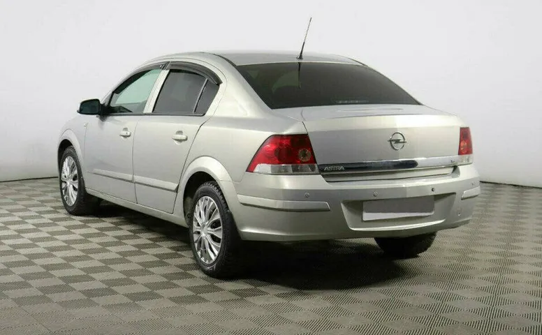 Opel Astra 1.6 Робот