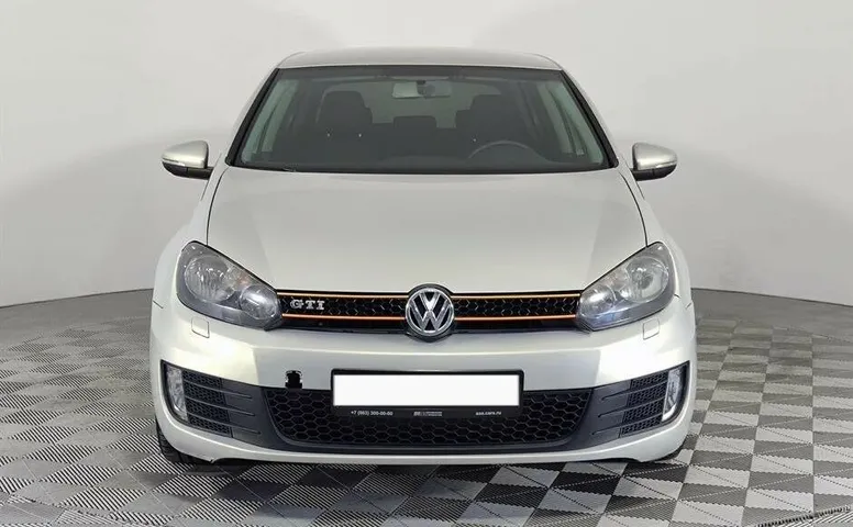 Volkswagen Golf VI