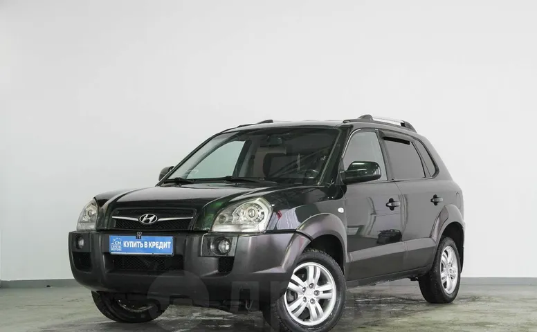 Hyundai Tucson, 1 поколение