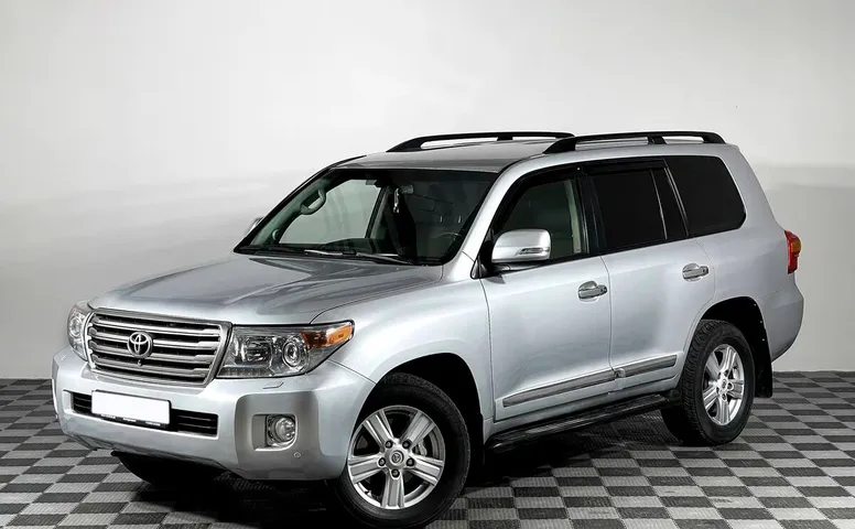 Toyota Land Cruiser 200