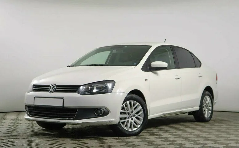 Volkswagen Polo 1.6 Автомат