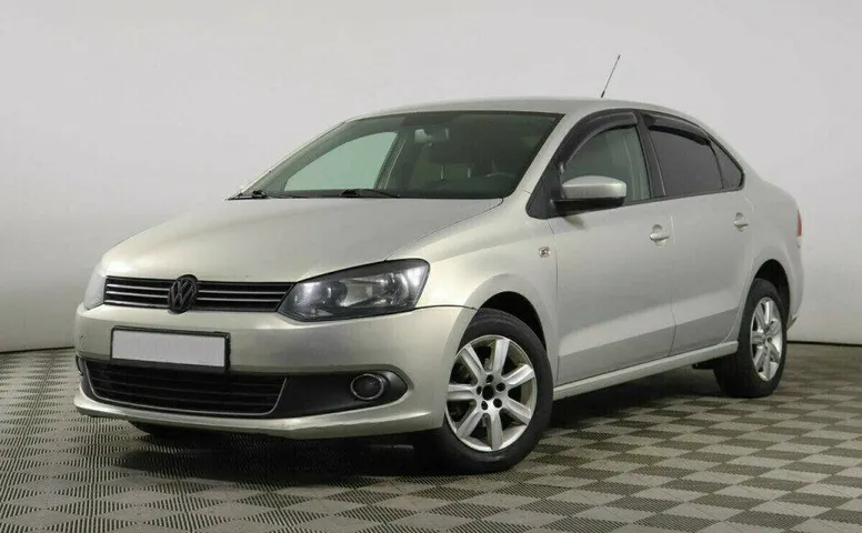 Volkswagen Polo 1.6 Автомат