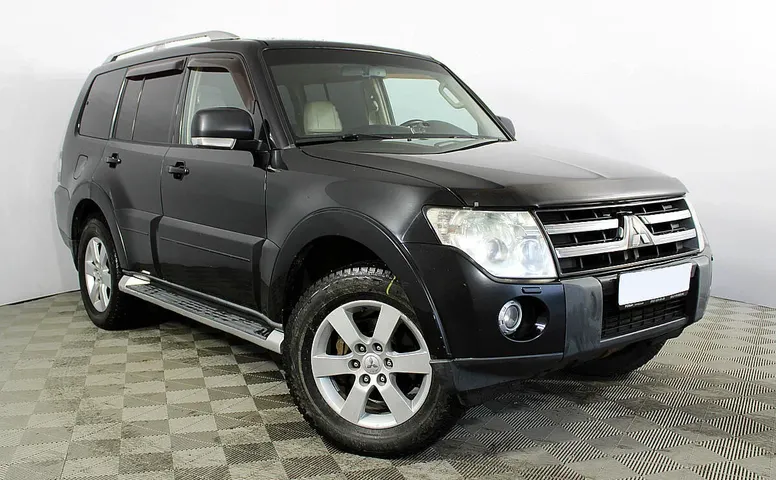 Mitsubishi Pajero IV