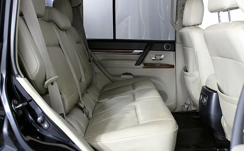 Mitsubishi Pajero IV