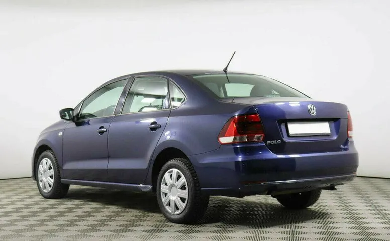 Volkswagen Polo 1.6 Автомат